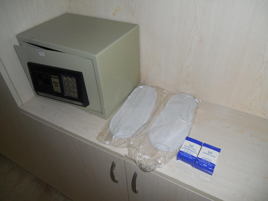 Baris Hotel Erdemli Bilik gambar